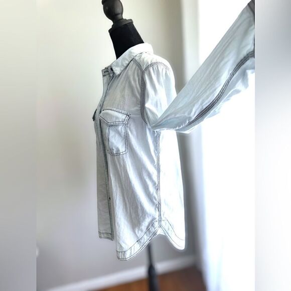 Free People Last Chance Chambray Button Down Shirt Size XS - Picture 10 of 12